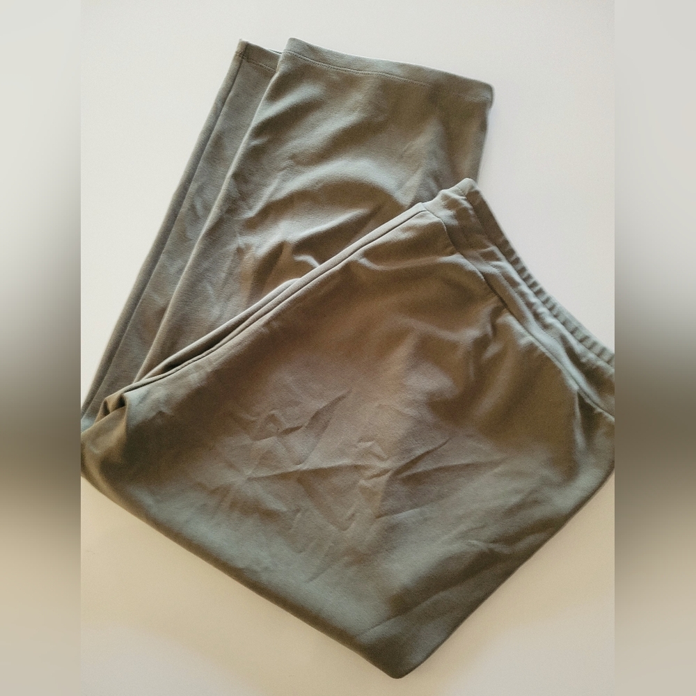 Chico's Zenergy Olive Drawstring Crop Track/Gym Pants Pull On 4R/20-22 - Picture 14 of 16